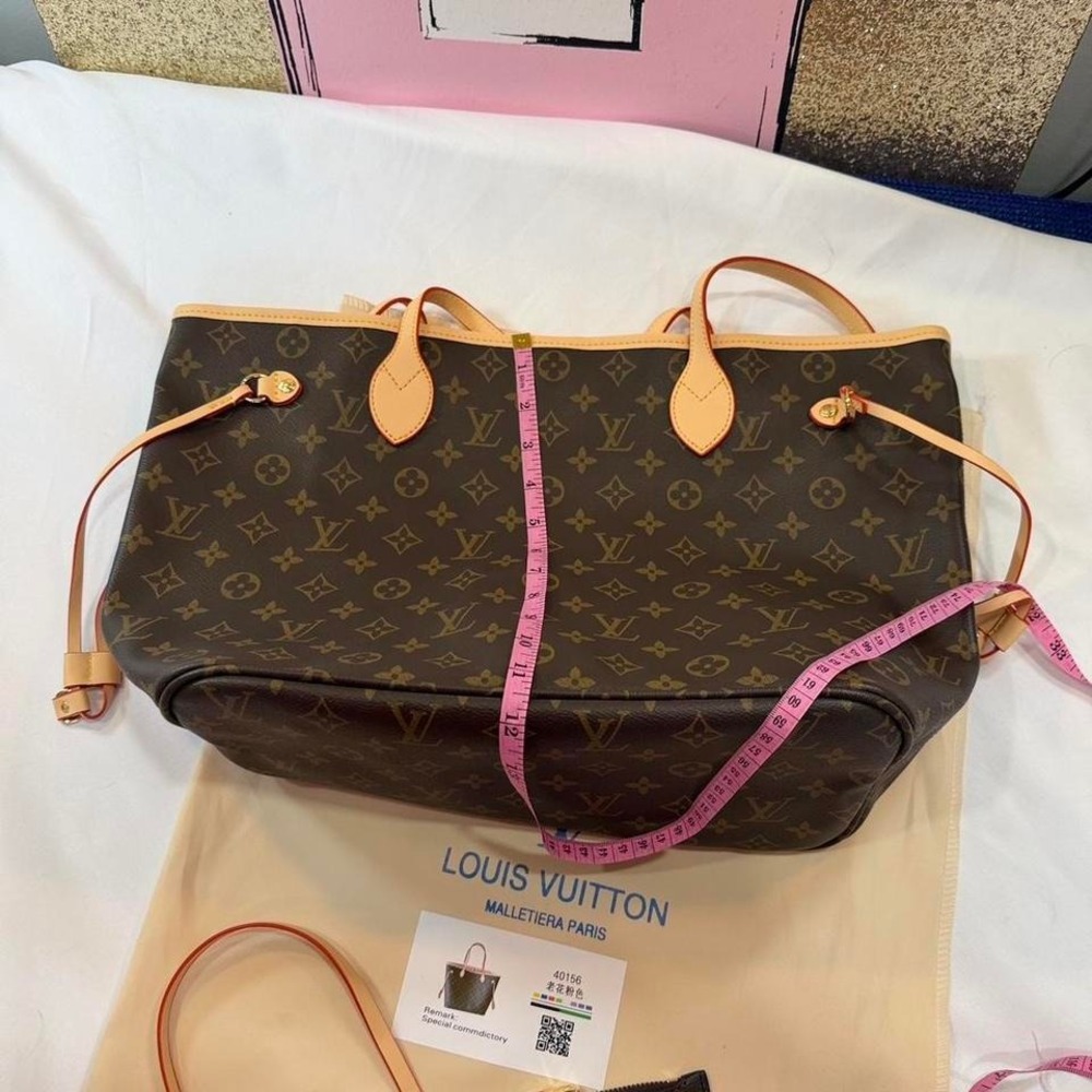 Monogram tote - Picture 8 of 8